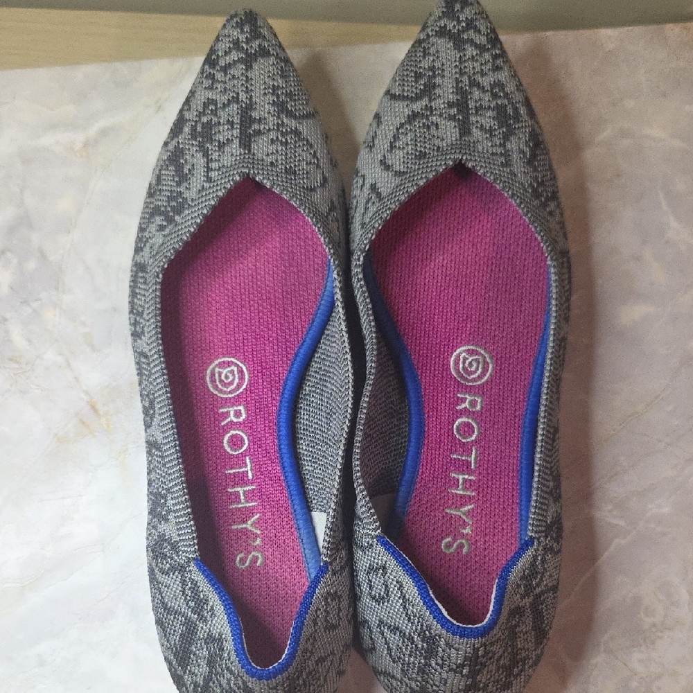 Rothy's Gray Pointed Flats Pink Insole Balletcore Comfy Shoes Womens Size 7.5